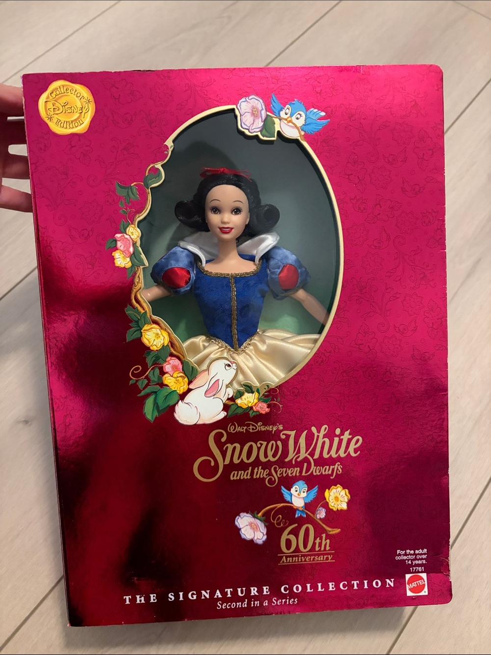 Disney Snow White Collector Doll - Blue, Yellow, Red